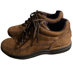 Rock port size 8.5 brown suede lace up shoes in wide width. Causal walking shoes